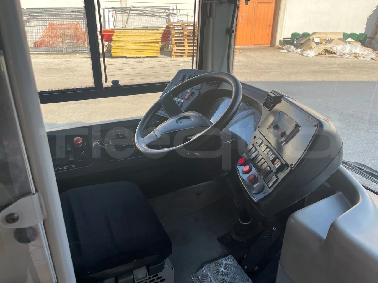 Iveco Citelis PS09D5/A/83-EUR5 -200kW -10.46m - buttons panels on