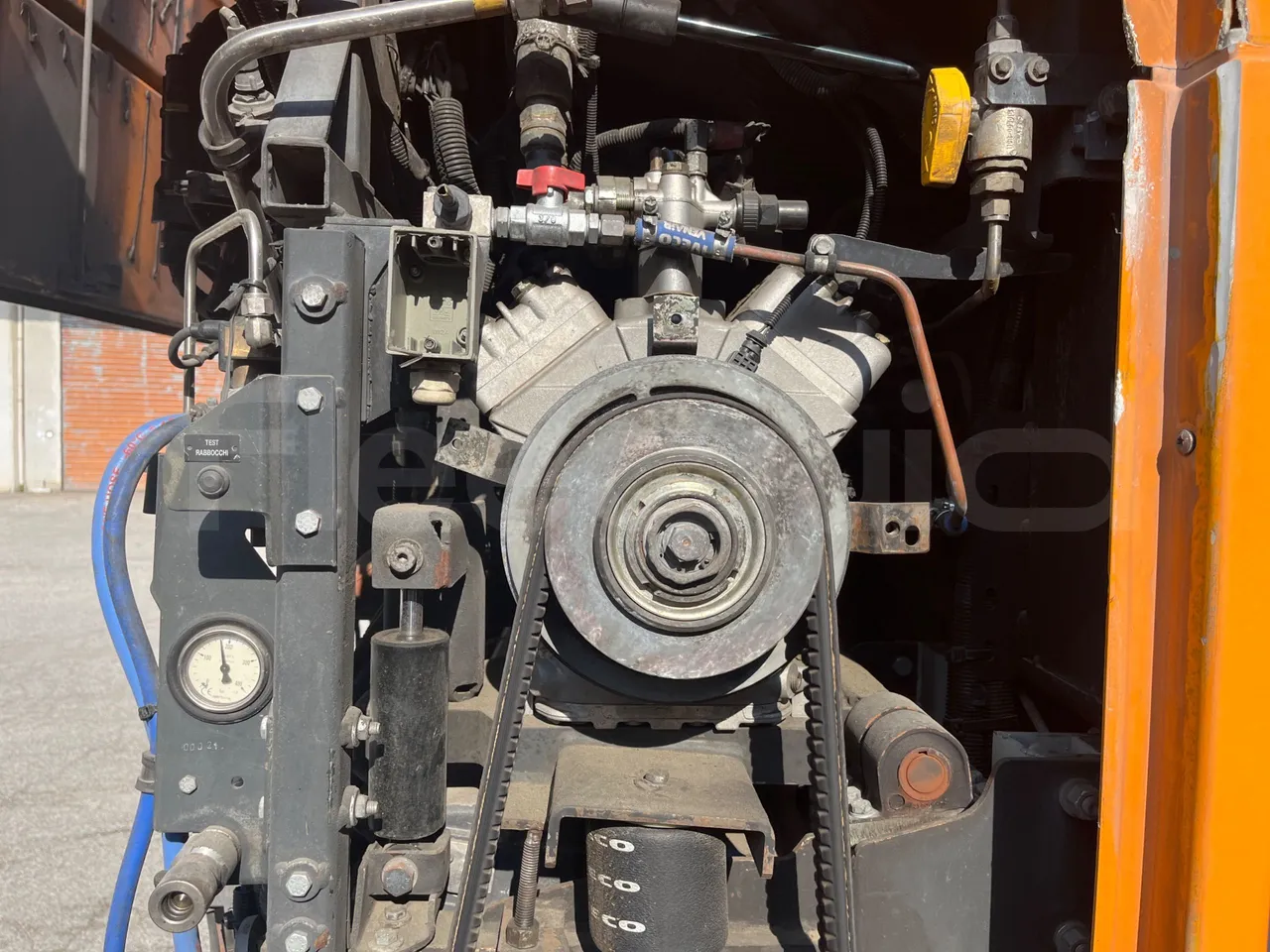 Iveco Citelis PS09D5/A/83-EUR5 -200kW -10.46m - air conditioning compressor