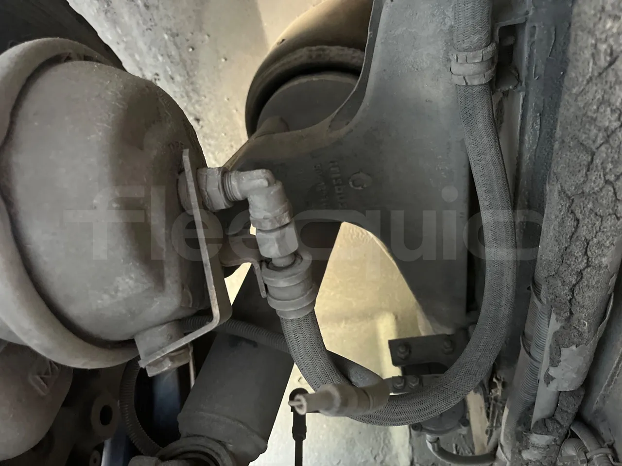 Iveco Citelis PS09D5/A/83-EUR5 -200kW -10.46m - front shock absorbers right