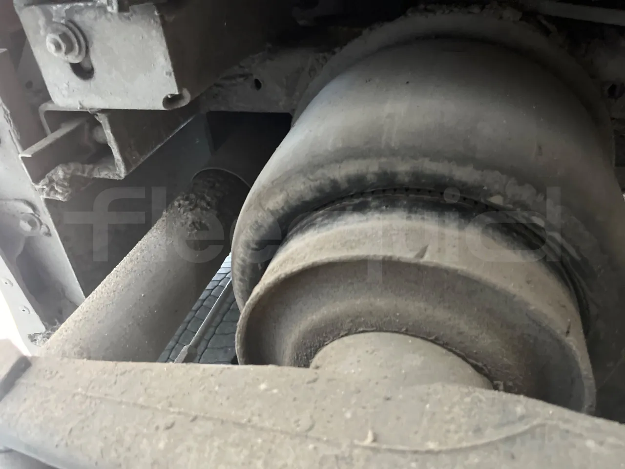 Iveco Citelis PS09D5/A/83-EUR5 -200kW -10.46m - axle 2 shock absorbers 1 right