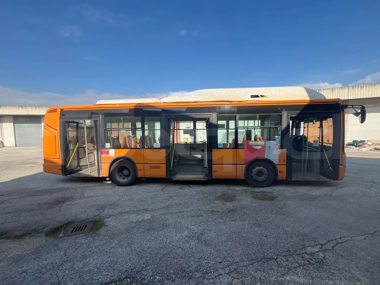 Iveco Citelis PS09D5/A/83-EUR5 -200kW -10.46m - right side doors open