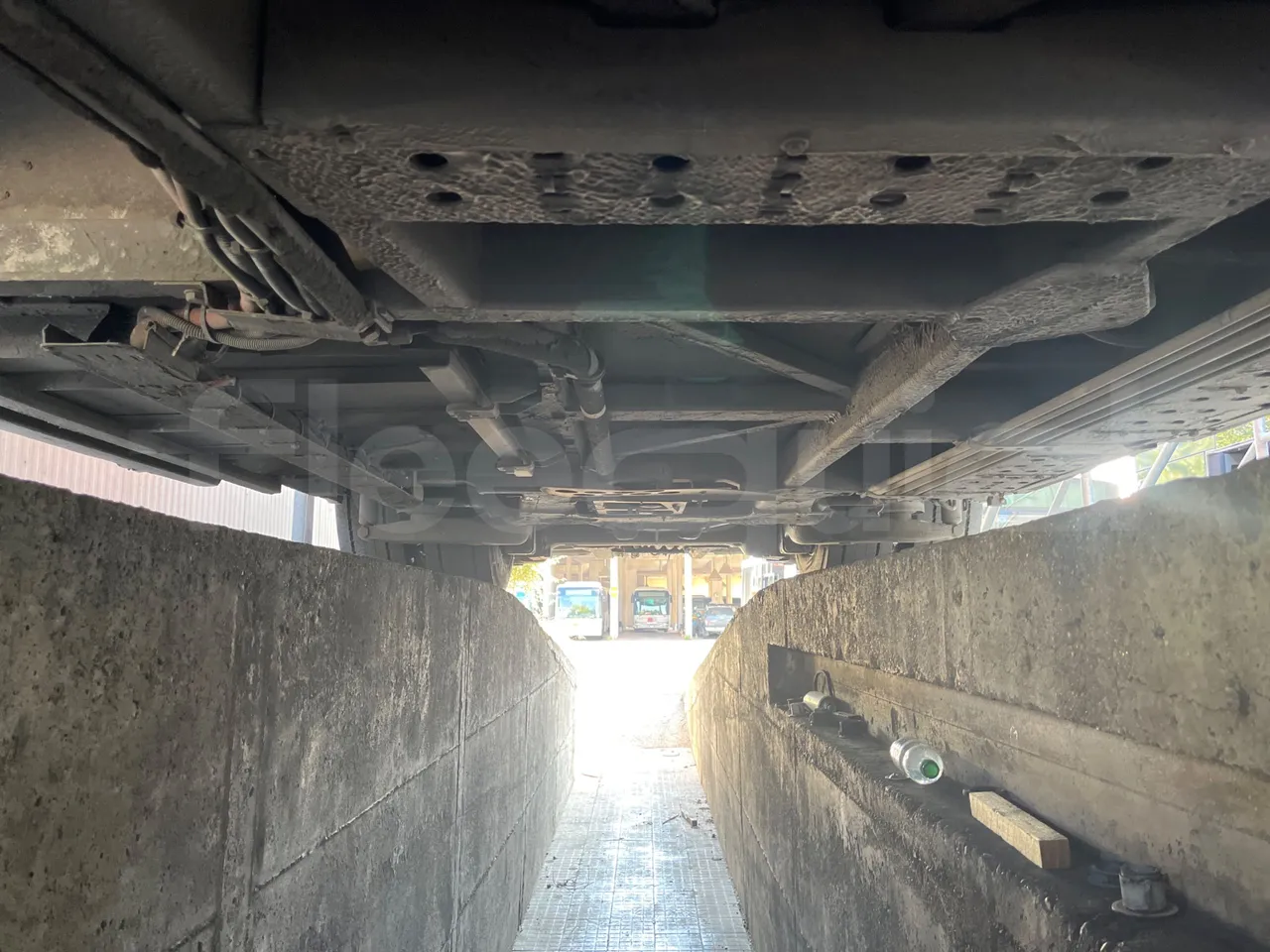 Iveco Citelis PS09D5/A/83-EUR5 -200kW -10.46m - central undercarriage photo