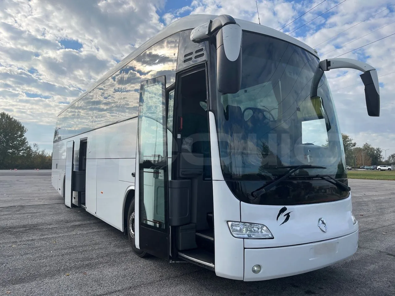Irisbus New Domino 397E/12.4 - EUR4 - 331kW - 12.41m - 3/4 right front doors open