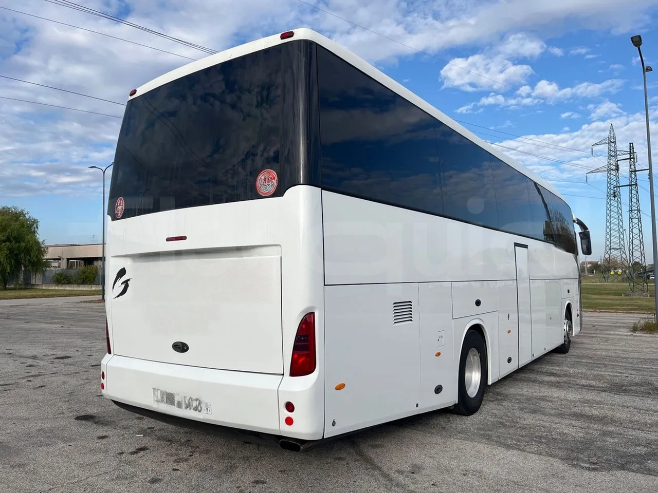Irisbus New Domino 397E/12.4 - EUR4 - 331kW - 12.41m - 3/4 right rear doors closed