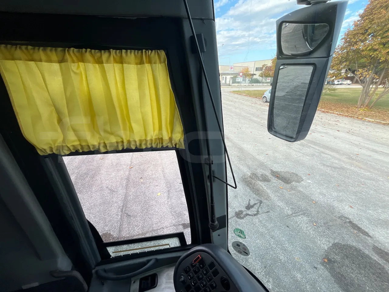 Irisbus New Domino 397E/12.4 - EUR4 - 331kW - 12.41m - driver microphone accessories photo