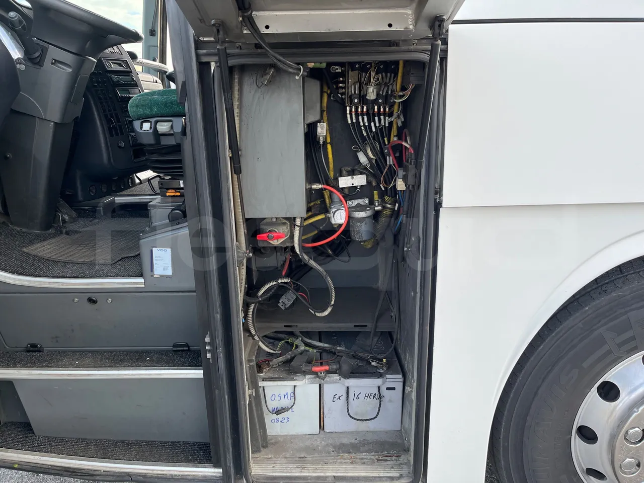 Irisbus New Domino 397E/12.4 - EUR4 - 331kW - 12.41m - external compartments photo