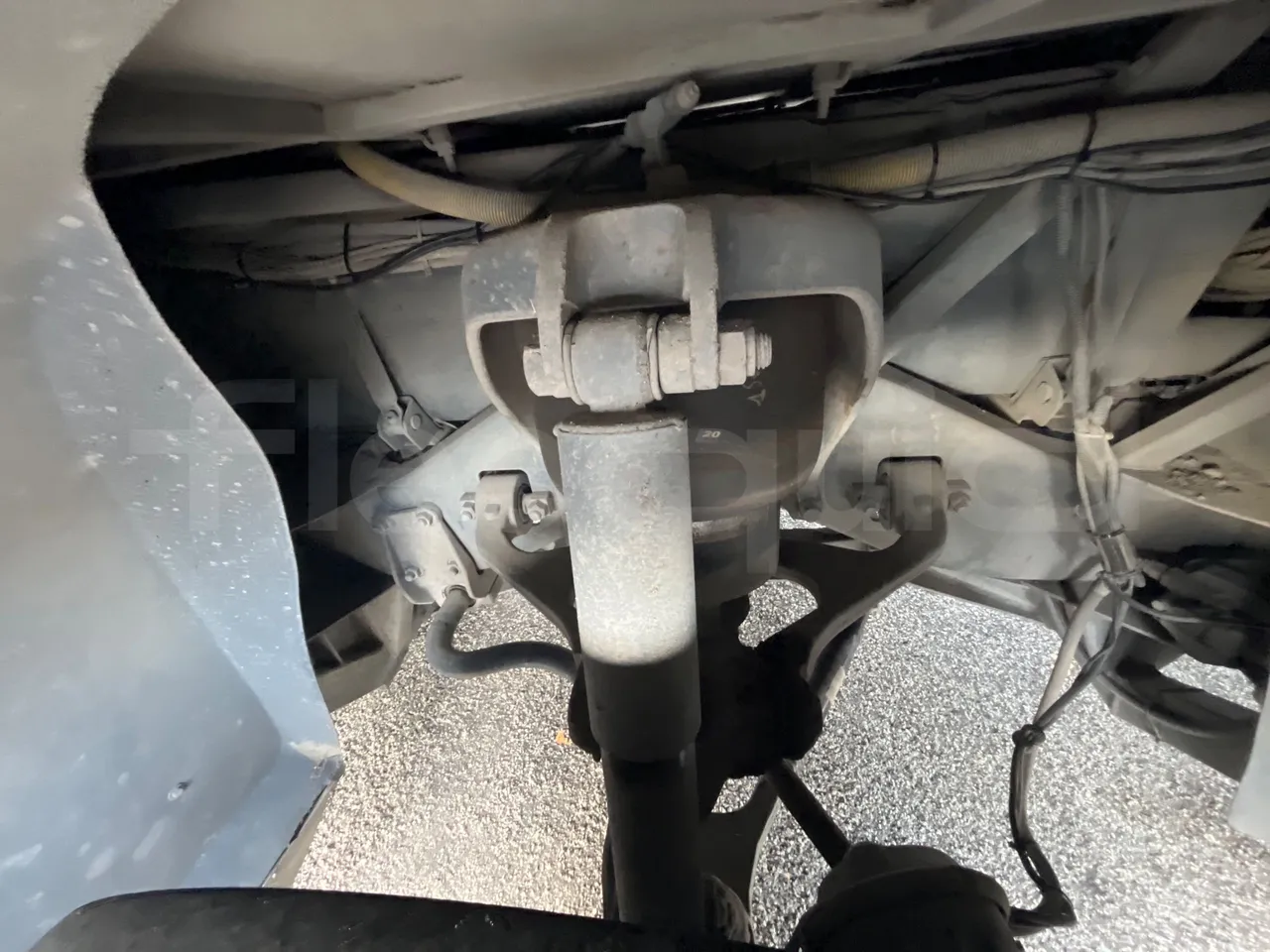 Irisbus New Domino 397E/12.4 - EUR4 - 331kW - 12.41m - front air springs right