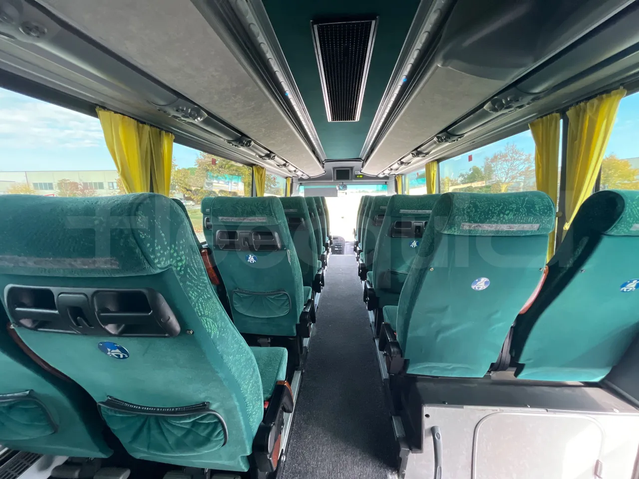 Irisbus New Domino 397E/12.4 - EUR4 - 331kW - 12.41m - forward view middle aisle