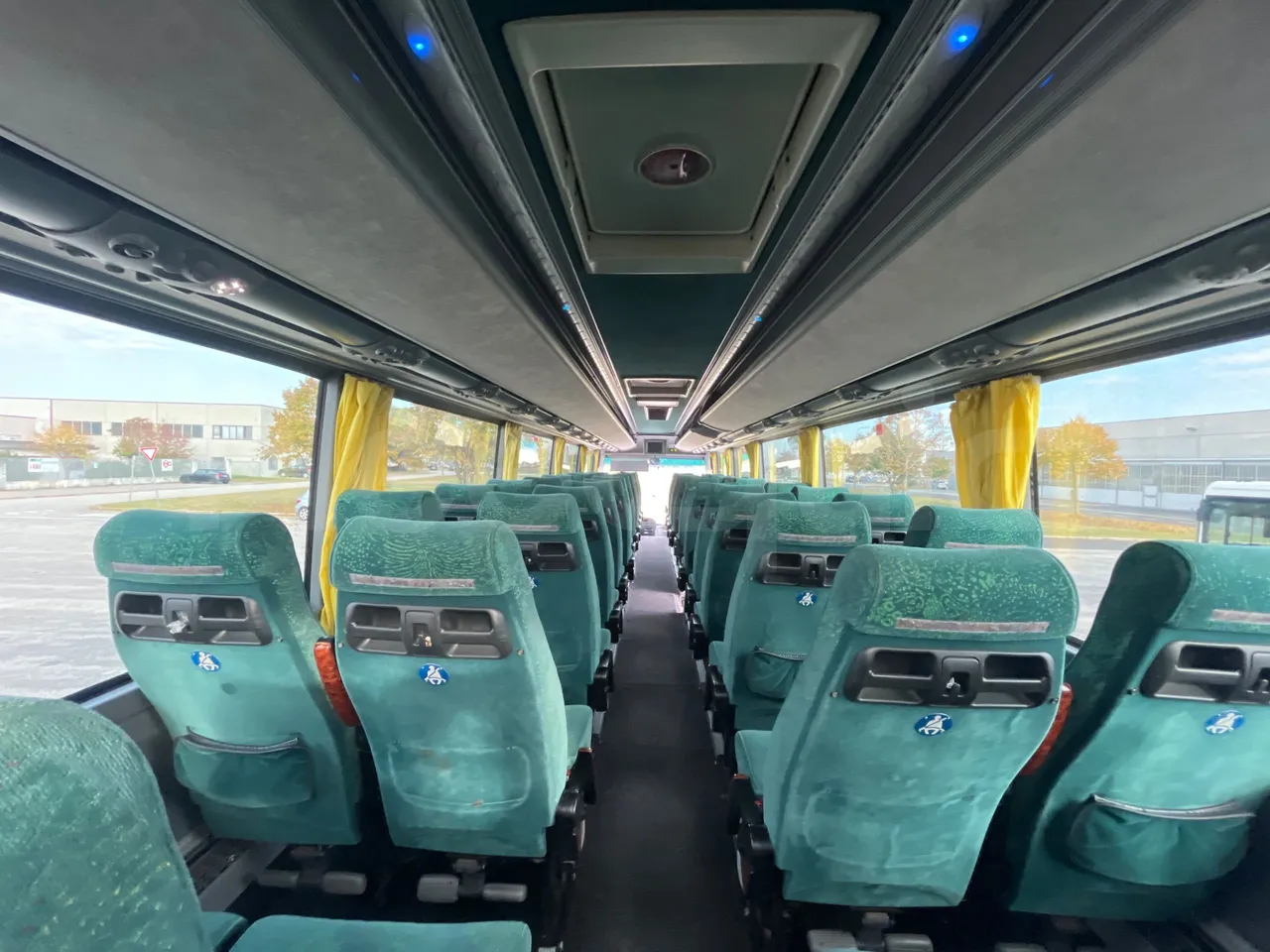 Irisbus New Domino 397E/12.4 - EUR4 - 331kW - 12.41m - forward view all seats last row height