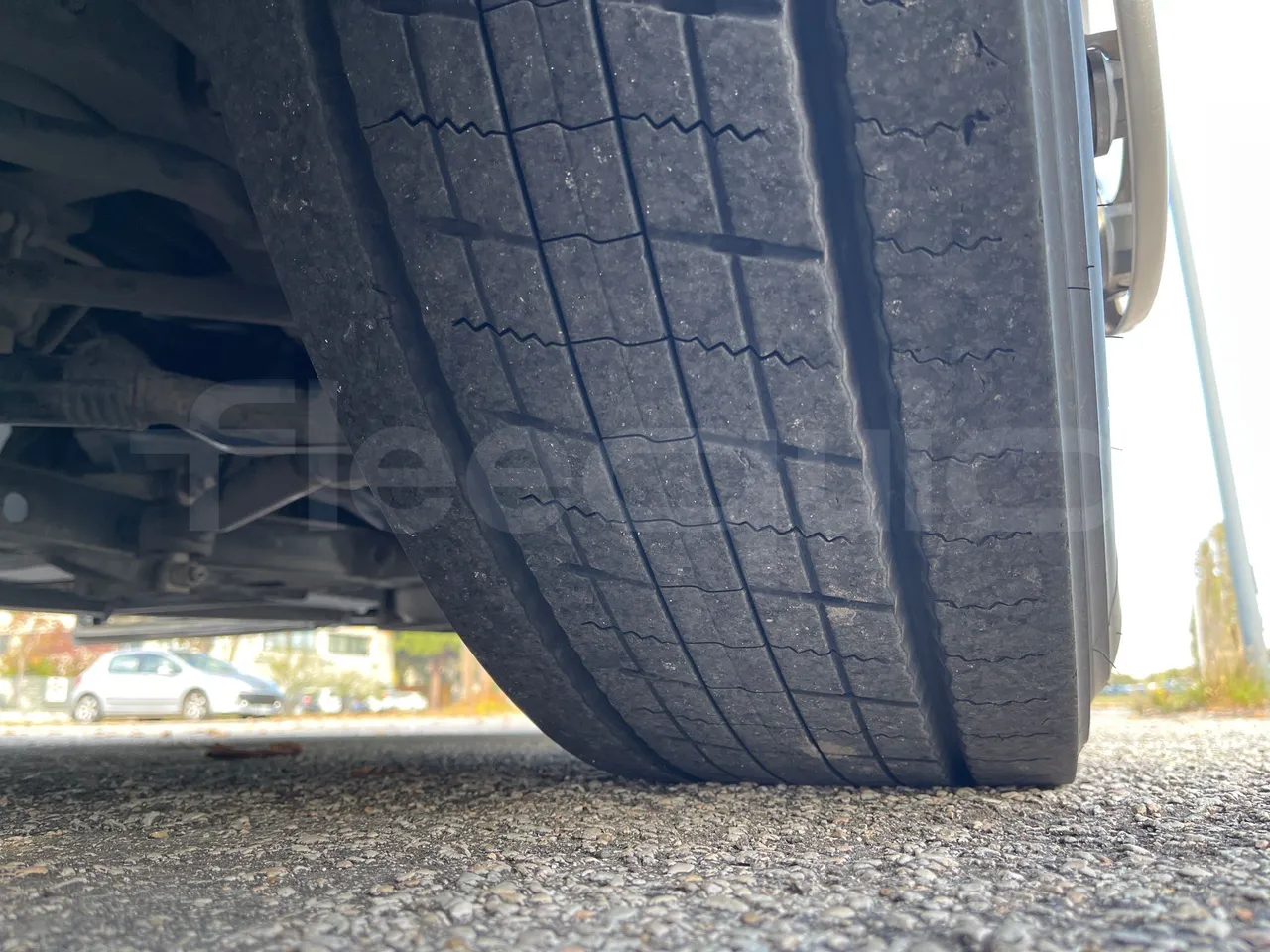 Irisbus New Domino 397E/12.4 - EUR4 - 331kW - 12.41m - tread condition front tires right
