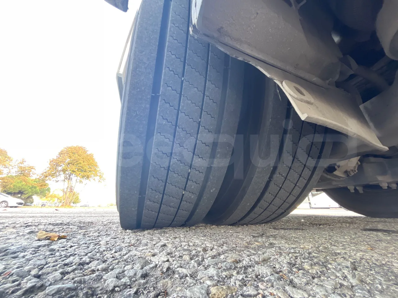 Irisbus New Domino 397E/12.4 - EUR4 - 331kW - 12.41m - tread condition second axle tires left
