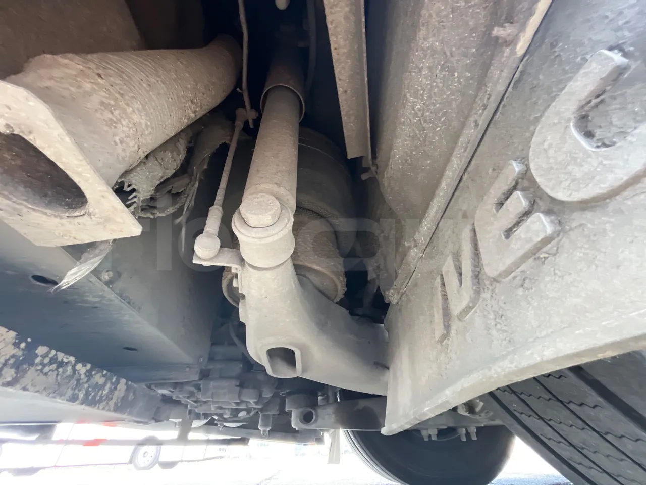 Irisbus New Domino 397E/12.4 - EUR4 - 331kW - 12.41m - axle 2 shock absorbers 1 left