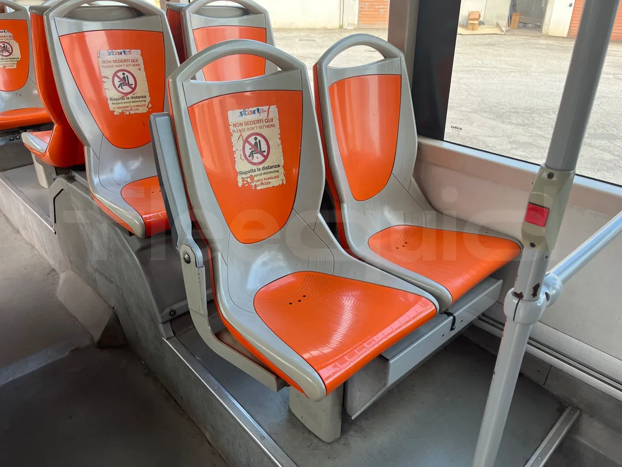 Iveco Citelis PS09D5/A/83-EUR5 -200kW -10.46m - single seat detail