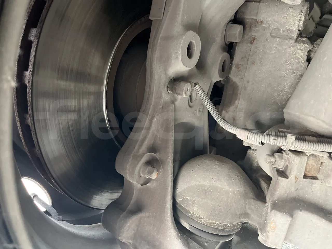 Iveco Citelis PS09D5/A/83-EUR5 -200kW -10.46m - front discs left