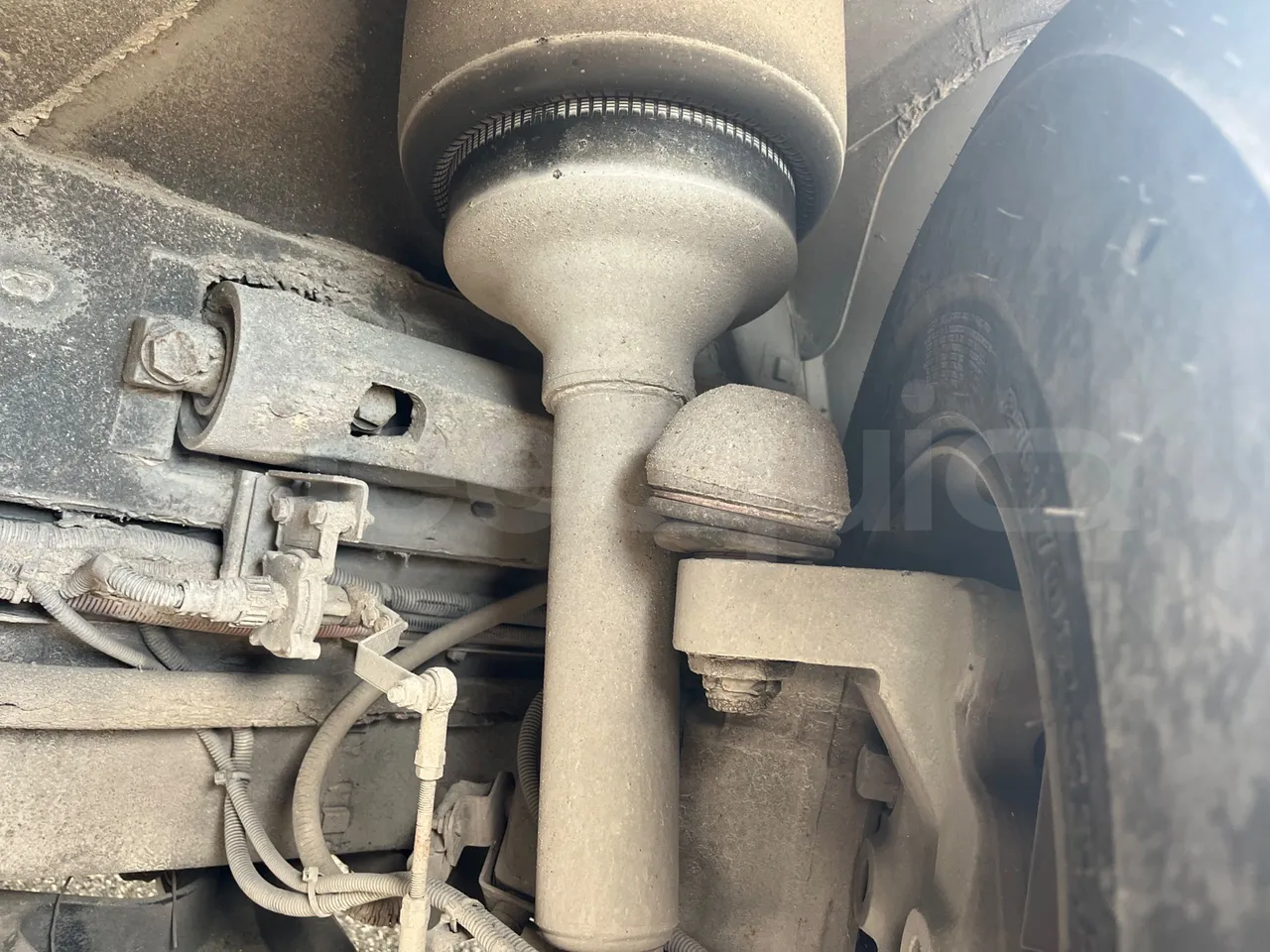 Iveco Citelis PS09D5/A/83-EUR5 -200kW -10.46m - front shock absorbers right