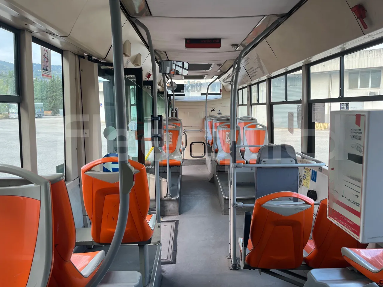 Iveco Citelis PS09D5/A/83-EUR5 -200kW -10.46m - interior reverse seats driver height