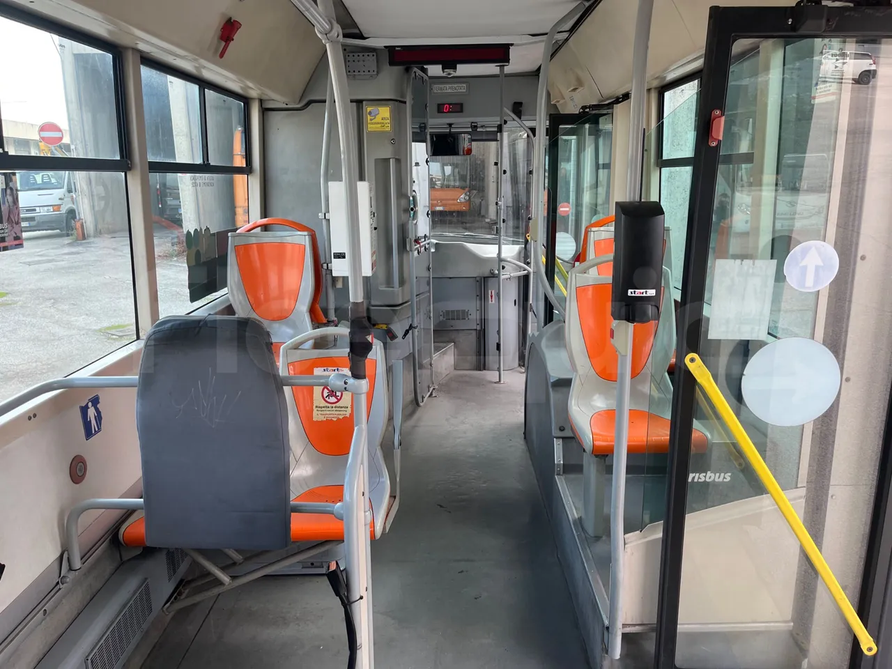 Iveco Citelis PS09D5/A/83-EUR5 -200kW -10.46m - forward view all seats last row height
