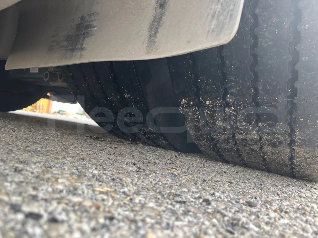Iveco Citelis PS09D5/A/83-EUR5 -200kW -10.46m - tread condition front tires left