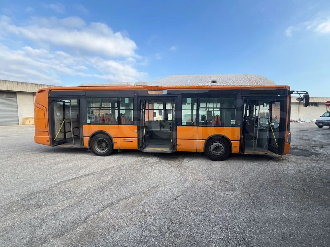Iveco Citelis PS09D5/A/83-EUR5 -200kW -10.46m - right side doors open