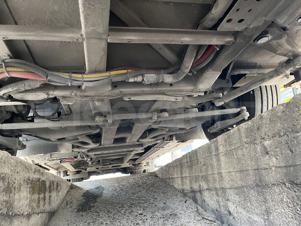 Iveco Citelis PS09D5/A/83-EUR5 -200kW -10.46m - front undercarriage from front
