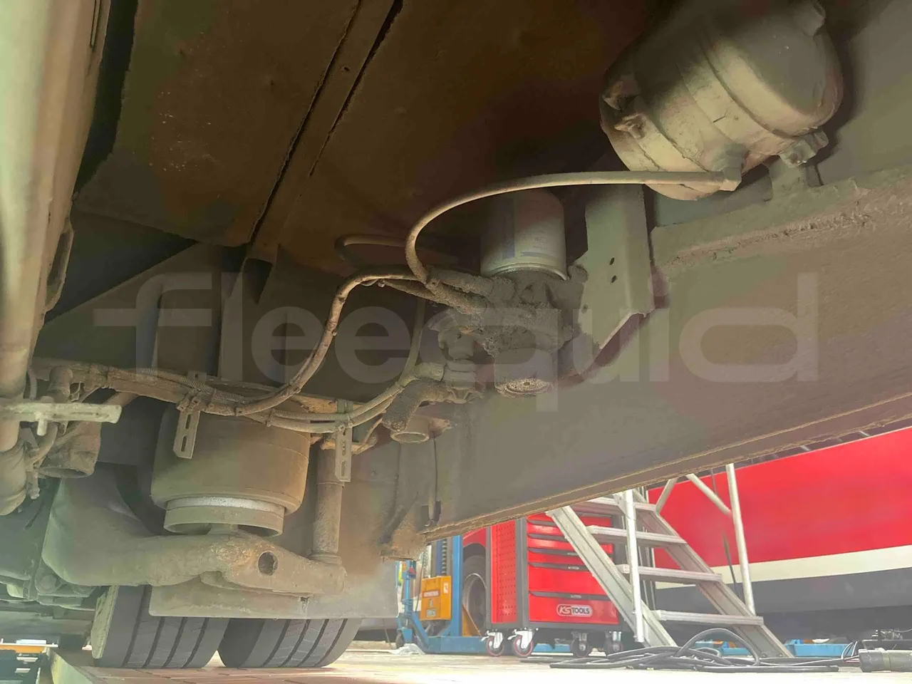 Man Lion's City - Third Axle Discs Right Side