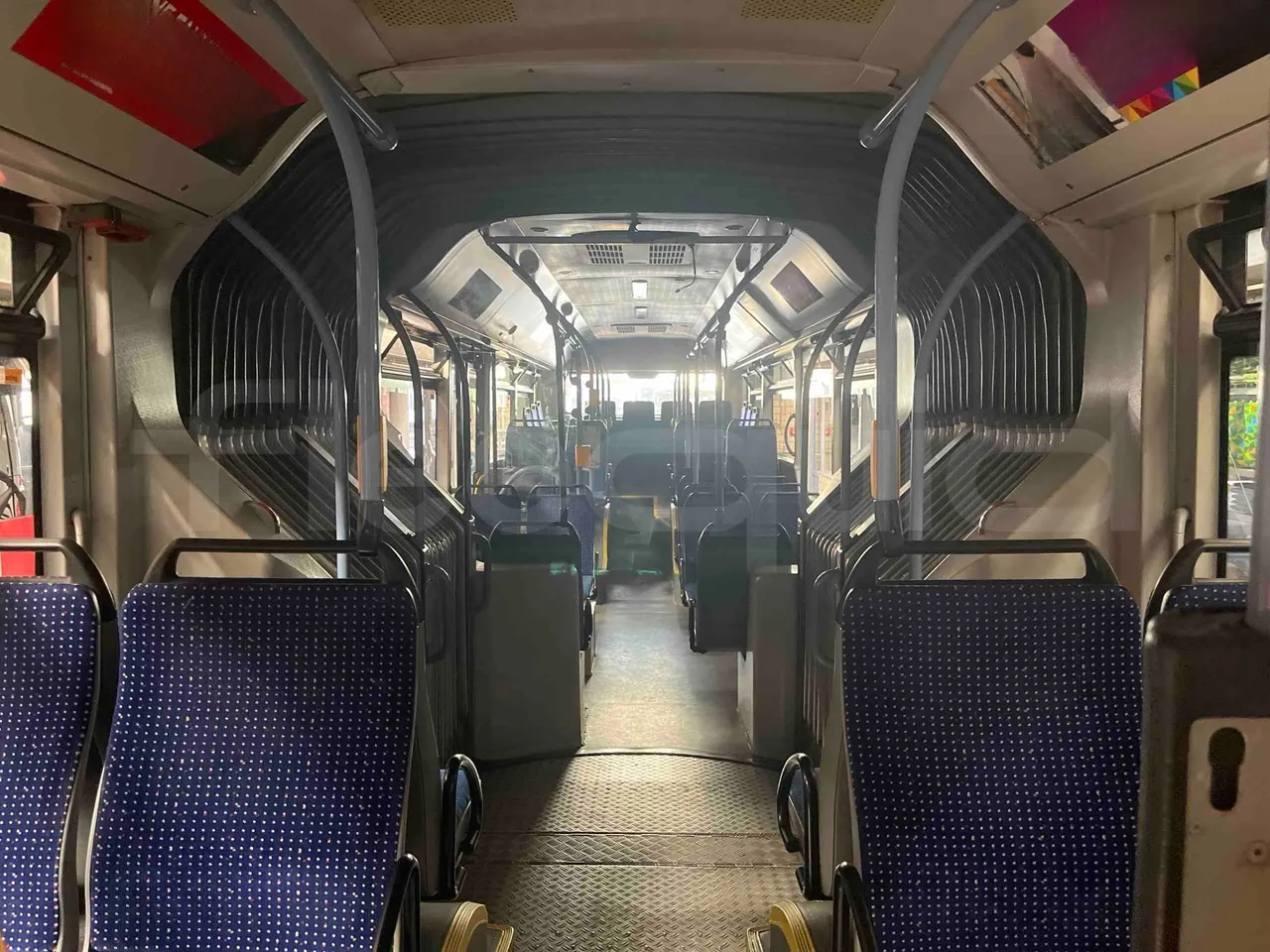 Man Lion's City - Reverse Seats From Middle Position