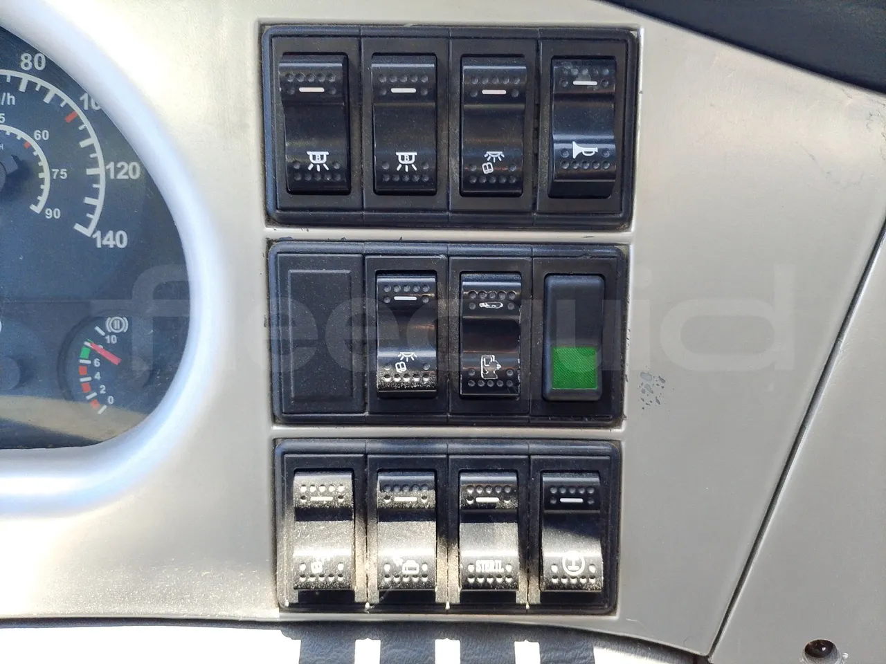King Long XMQ6900 XMQ6900-3/ Euro 5 - 178Kw - 8,995 Mt - onboard devices 1
