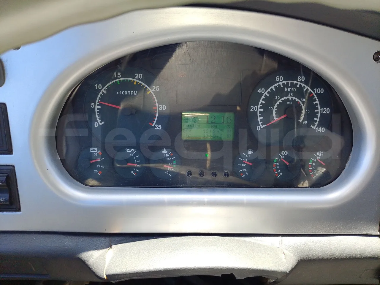 King Long XMQ6900 XMQ6900-3/ Euro 5 - 178Kw - 8,995 Mt - dashboard lights on