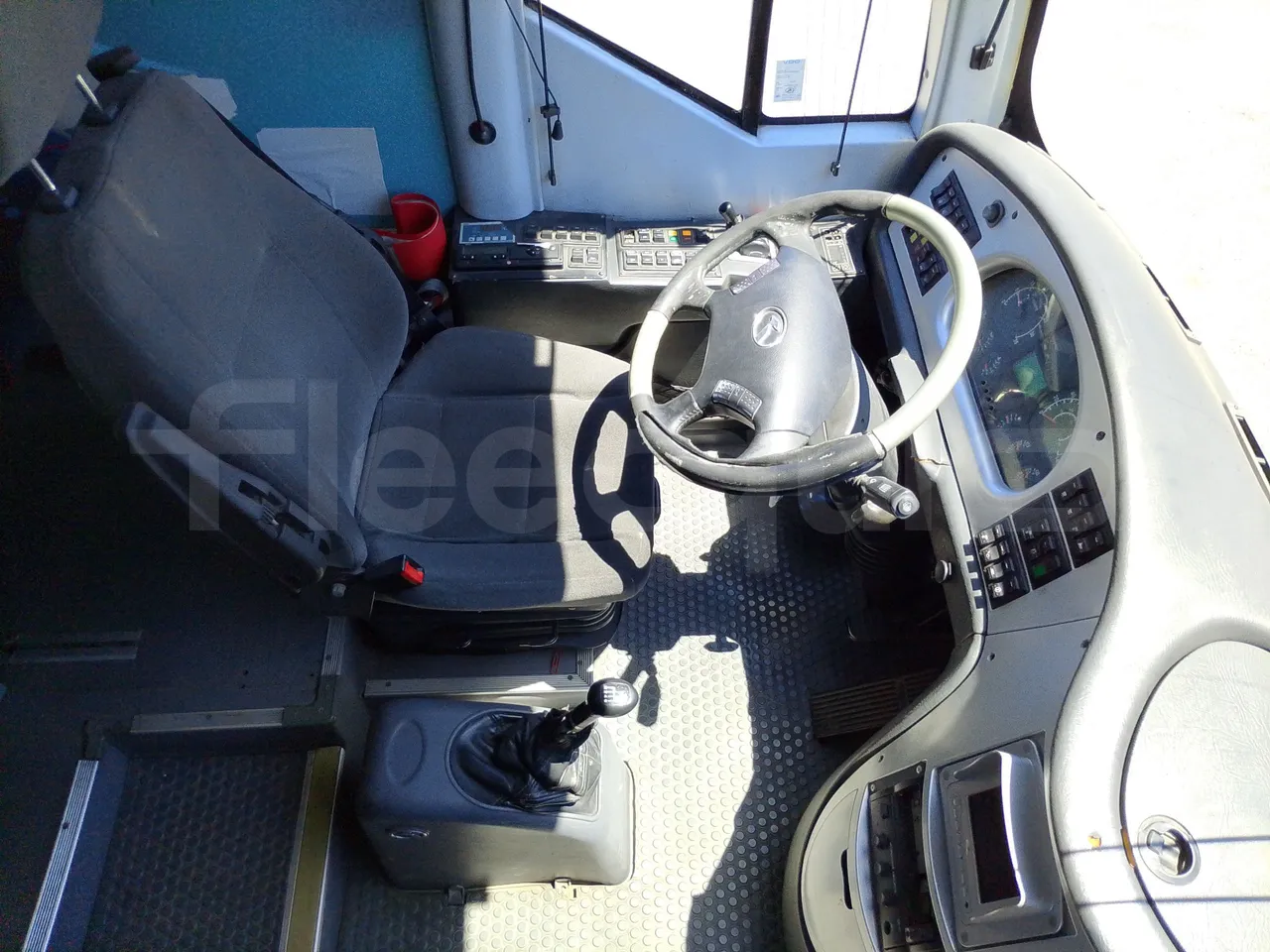 King Long XMQ6900 XMQ6900-3/ Euro 5 - 178Kw - 8,995 Mt - driver's seat photo (mandatory for bus to scrap)