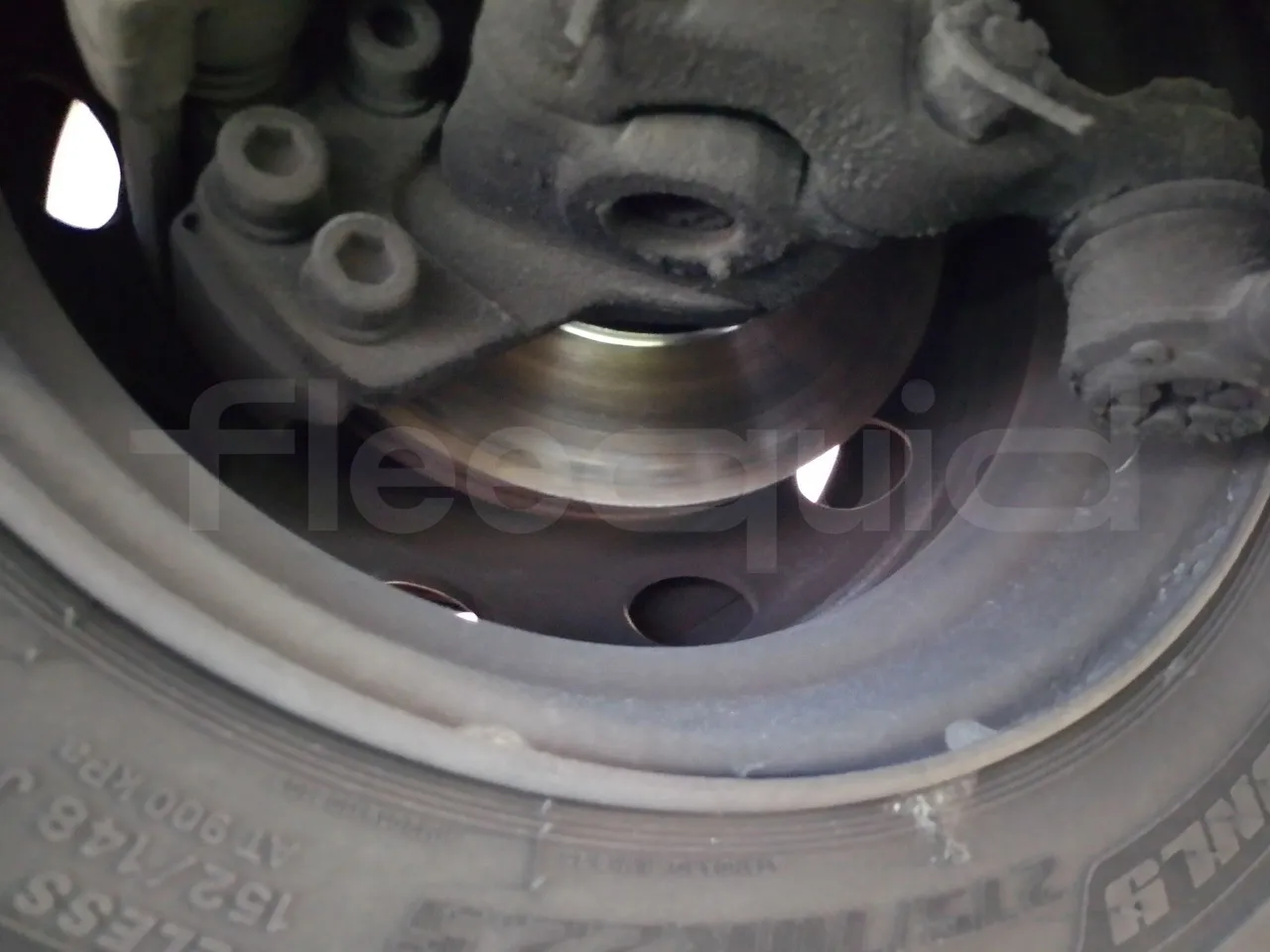 King Long XMQ6900 XMQ6900-3/ Euro 5 - 178Kw - 8,995 Mt - front discs right