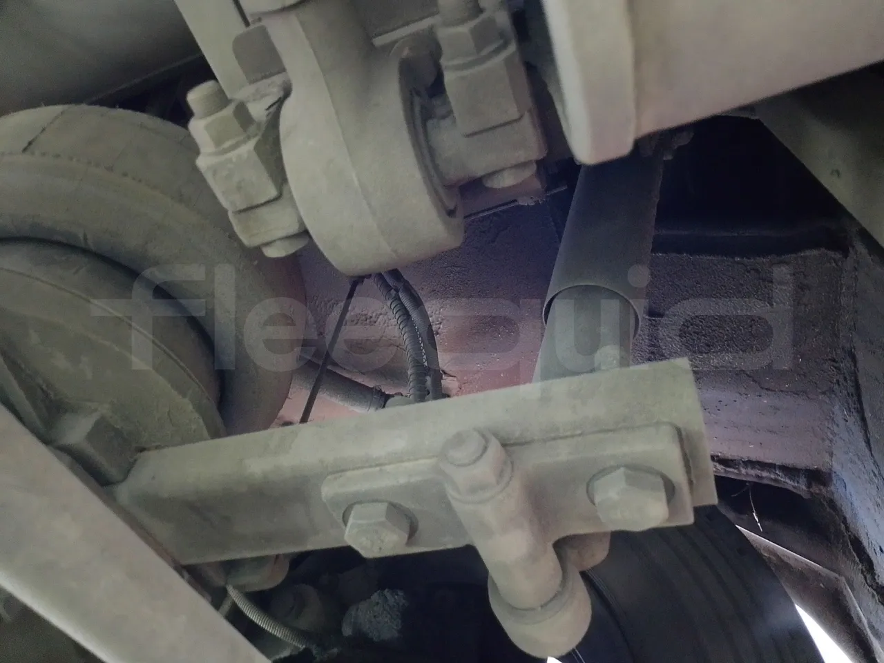 King Long XMQ6900 XMQ6900-3/ Euro 5 - 178Kw - 8,995 Mt - front shock absorbers right