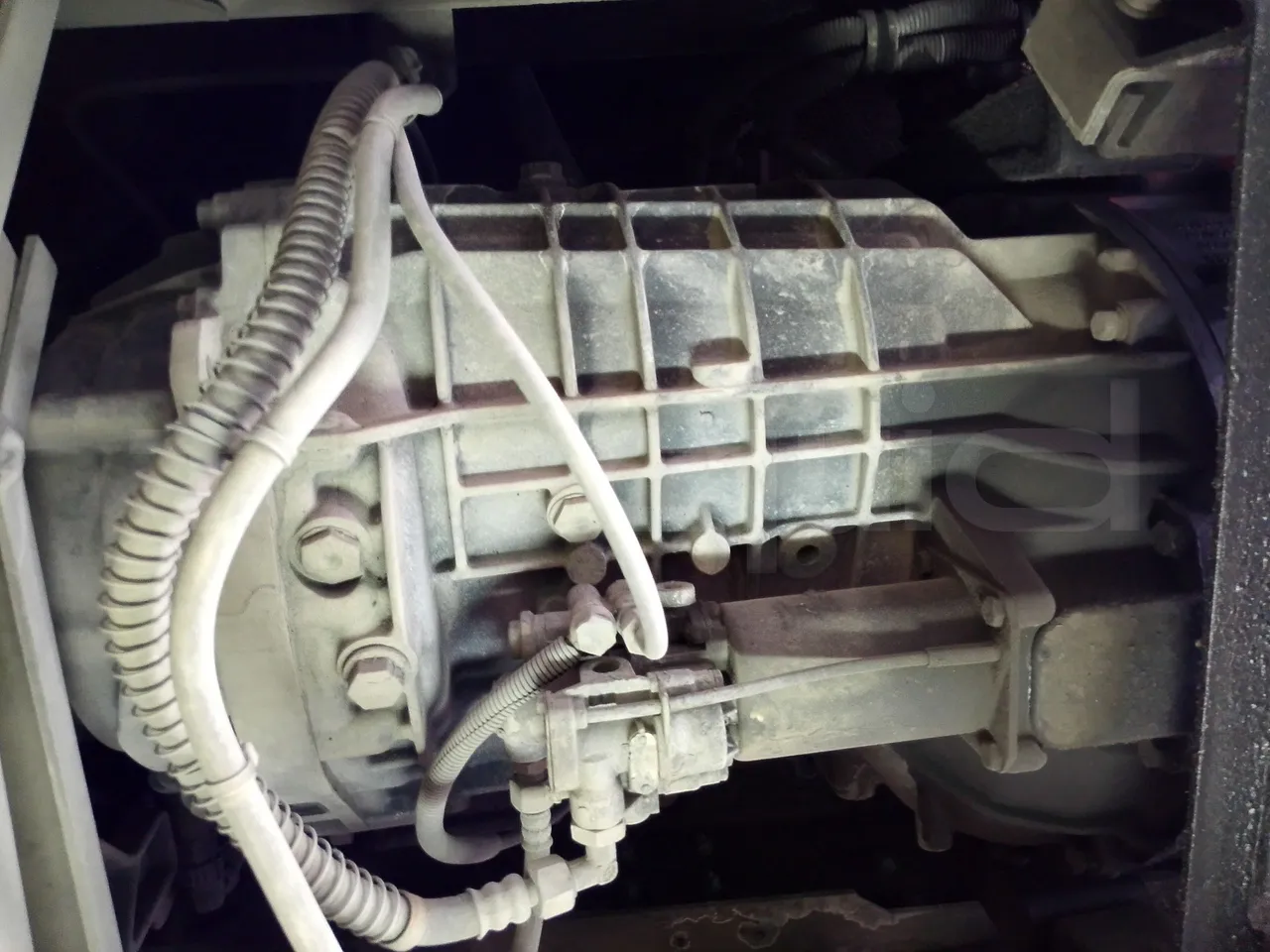 King Long XMQ6900 XMQ6900-3/ Euro 5 - 178Kw - 8,995 Mt - gearbox photo