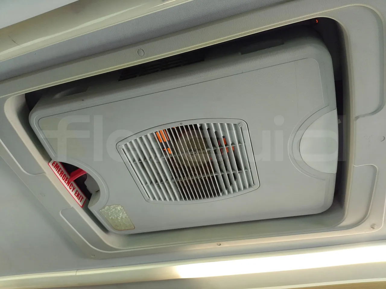 King Long XMQ6900 XMQ6900-3/ Euro 5 - 178Kw - 8,995 Mt - roof hatch 1