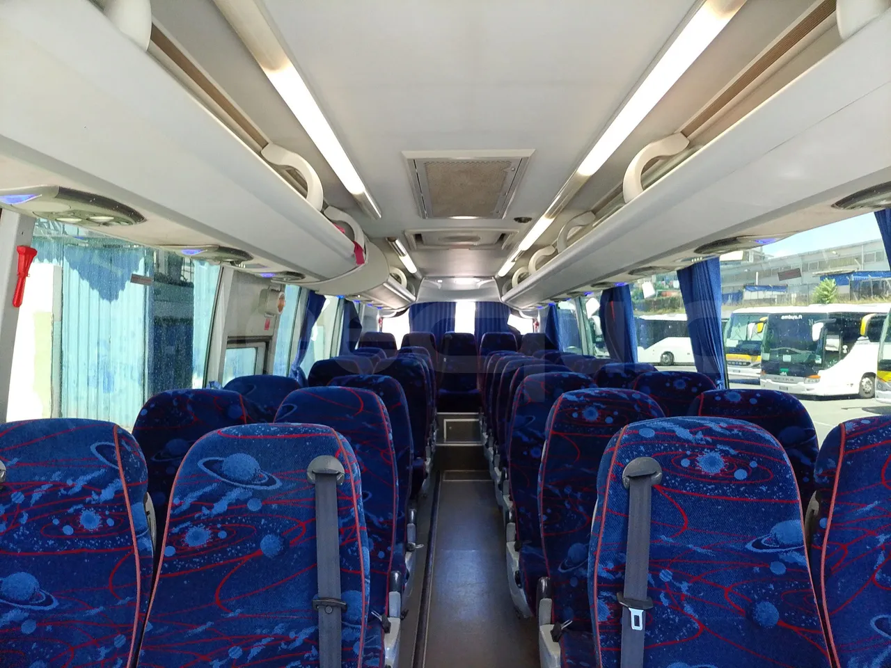 King Long XMQ6900 XMQ6900-3/ Euro 5 - 178Kw - 8,995 Mt - interior reverse seats driver height (mandatory for bus to scrap)