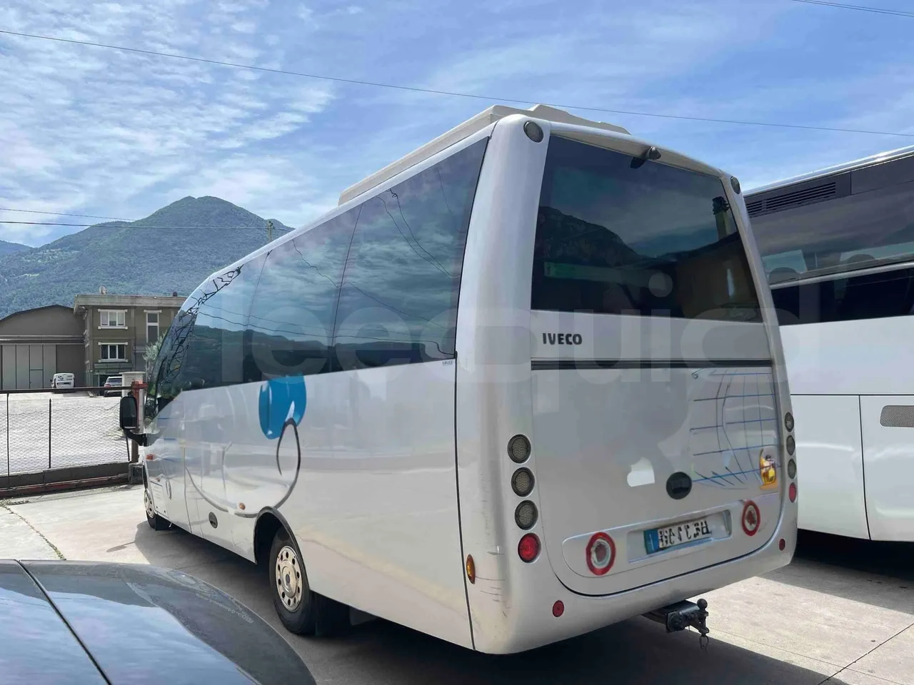 Iveco Unvi Compa - 3/4 left rear side
