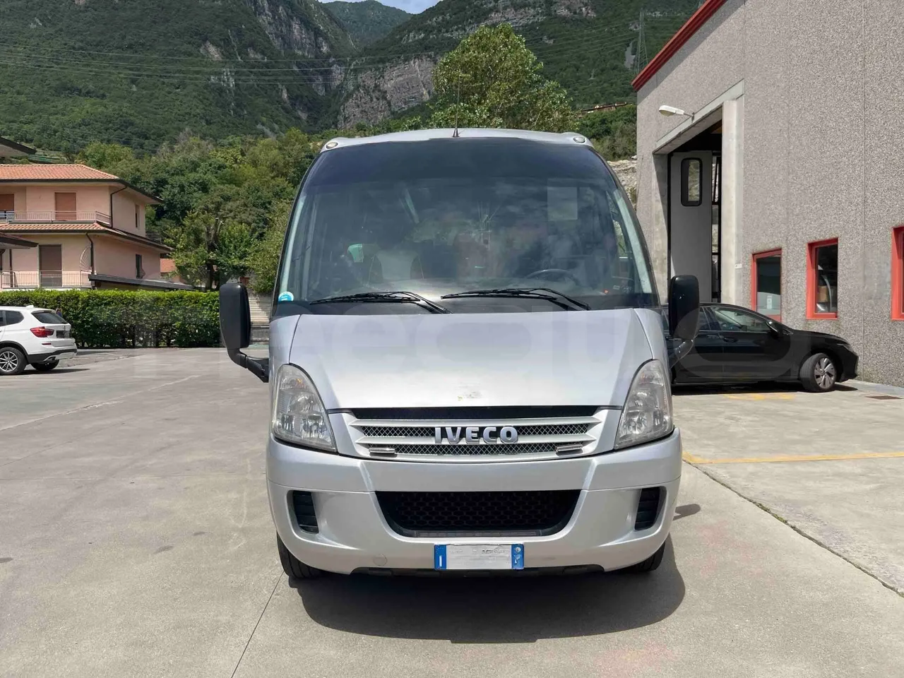 Iveco Unvi Compa - front photo