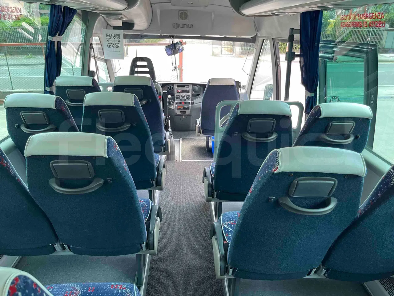 Iveco Unvi Compa - forward view middle aisle