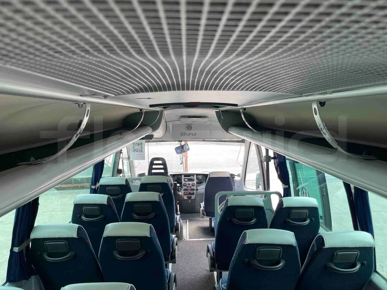 Iveco Unvi Compa - overhead compartments photo