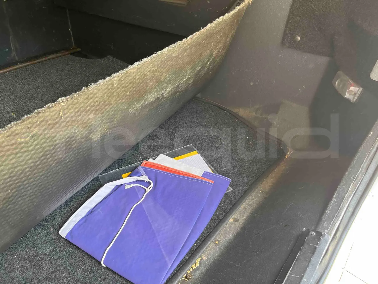 Iveco Unvi Compa - under carpet photo