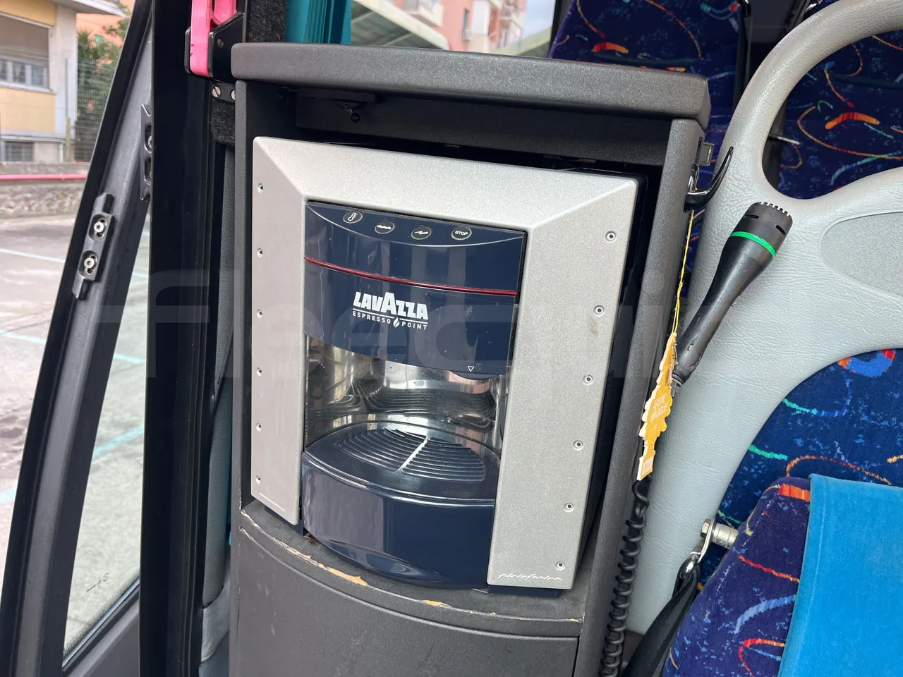 Iveco 397E Atlantis - EUR3 - 316kW - 13.750m - coffee machine accessories