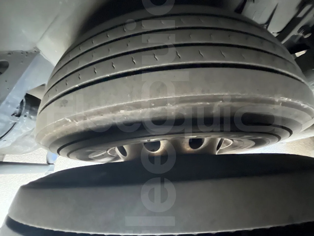 Iveco 397E Atlantis - EUR3 - 316kW - 13.750m - axle 2 discs right