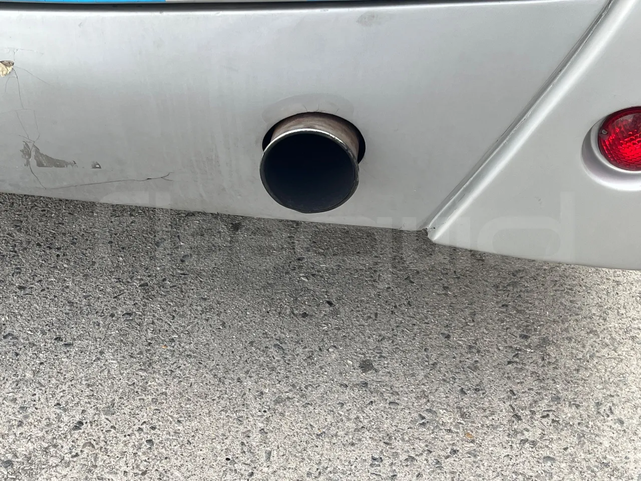 Iveco 397E Atlantis - EUR3 - 316kW - 13.750m - exhaust photo