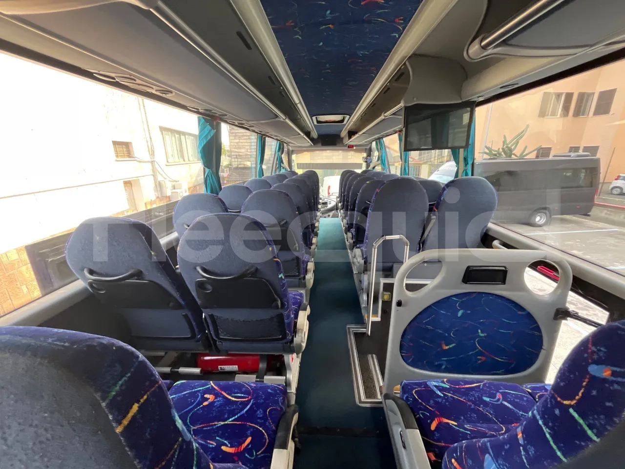 Iveco 397E Atlantis - EUR3 - 316kW - 13.750m - forward view middle aisle