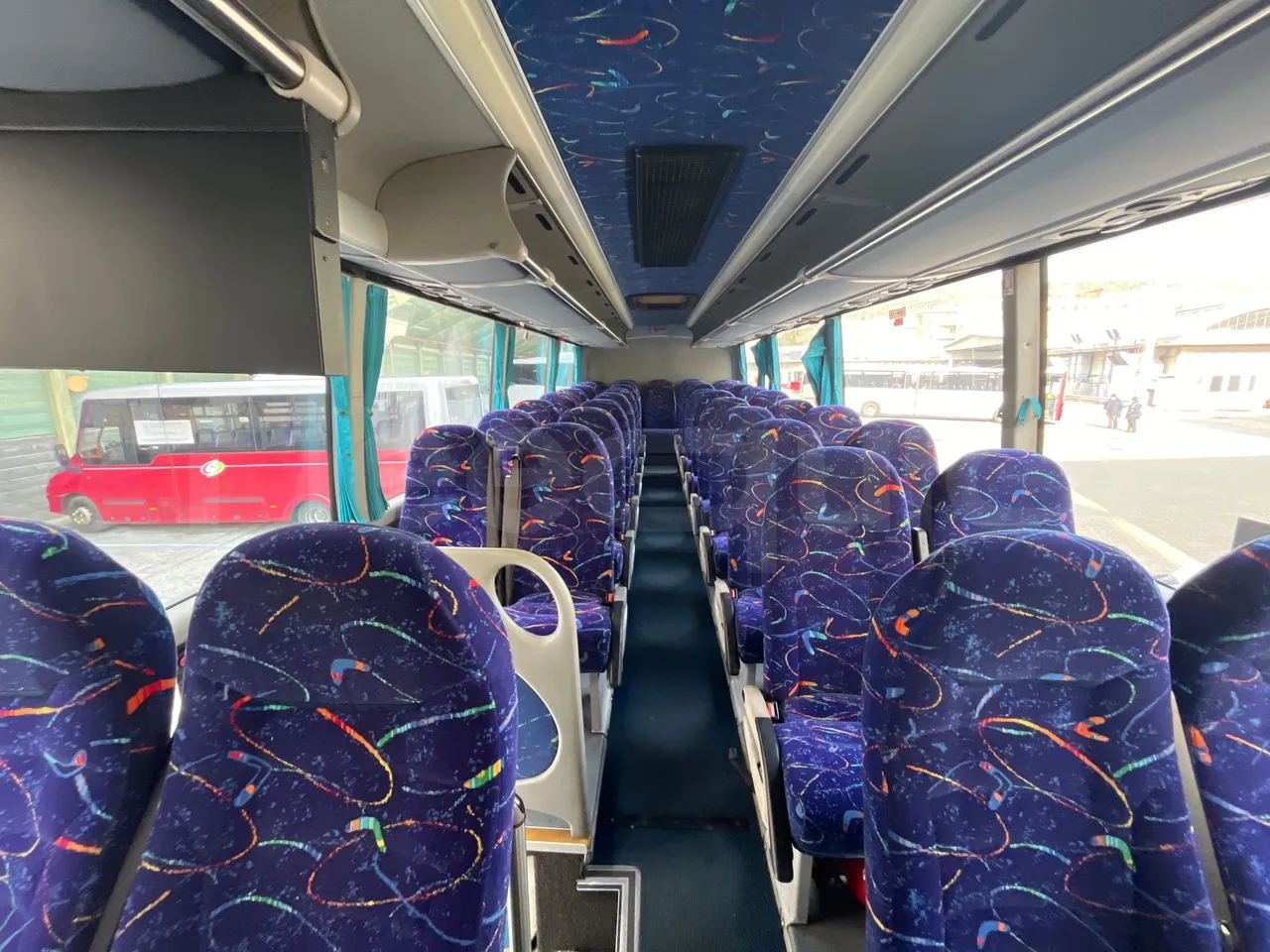 Iveco 397E Atlantis - EUR3 - 316kW - 13.750m - reverse view middle aisle