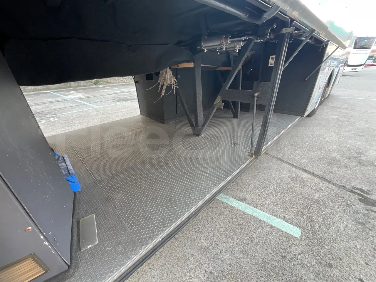 Iveco 397E Atlantis - EUR3 - 316kW - 13.750m - internal frame rust check