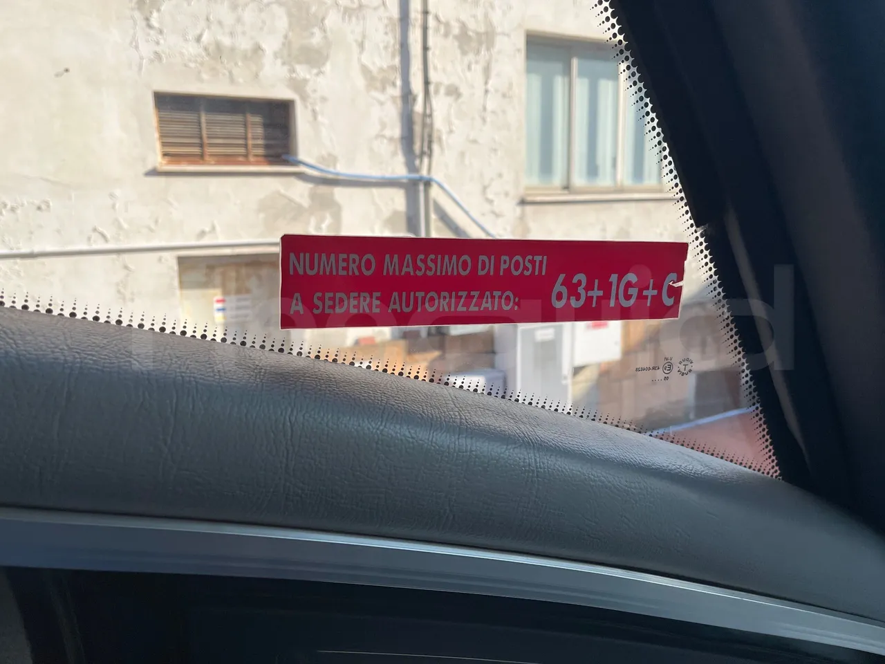 Iveco 397E Atlantis - EUR3 - 316kW - 13.750m - seat plate photo