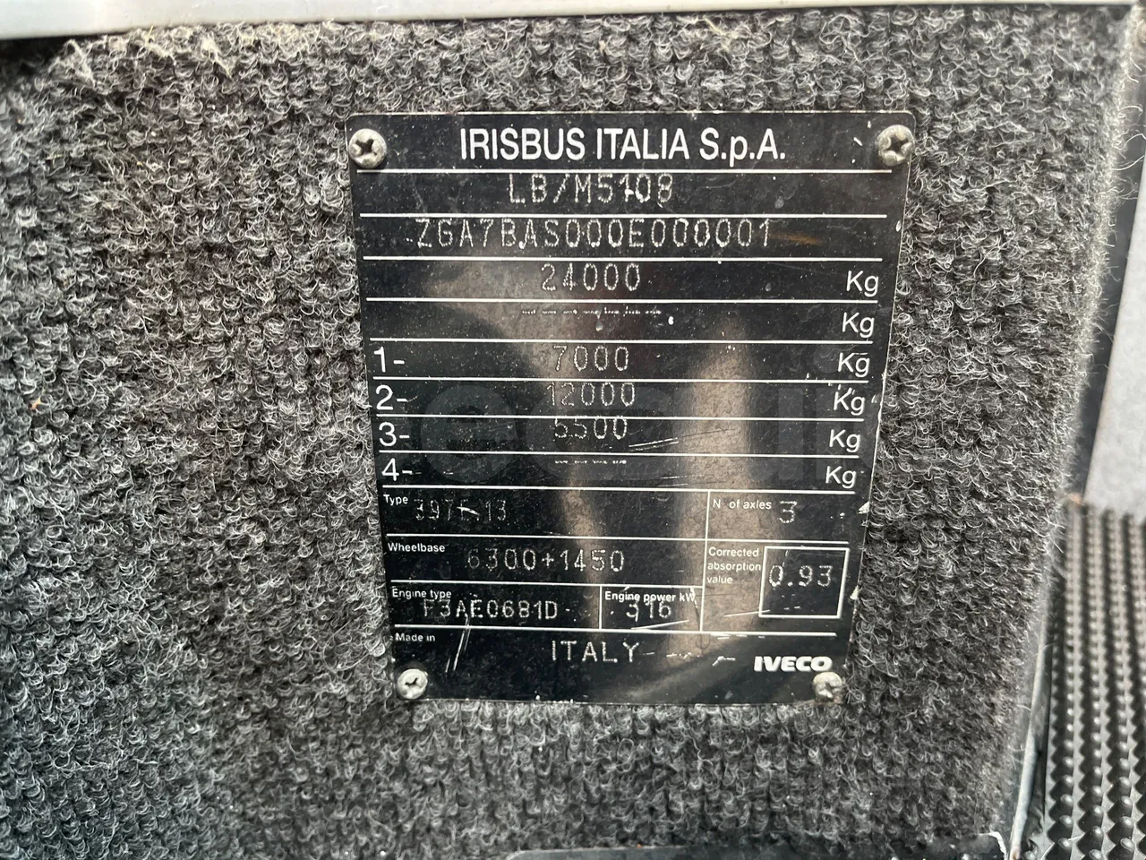 Iveco 397E Atlantis - EUR3 - 316kW - 13.750m - vehicle plate photo