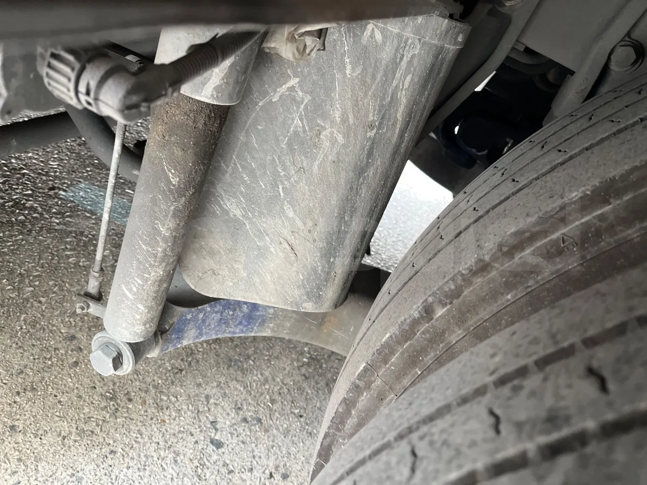 Iveco 397E Atlantis - EUR3 - 316kW - 13.750m - axle 3 air springs 2 right