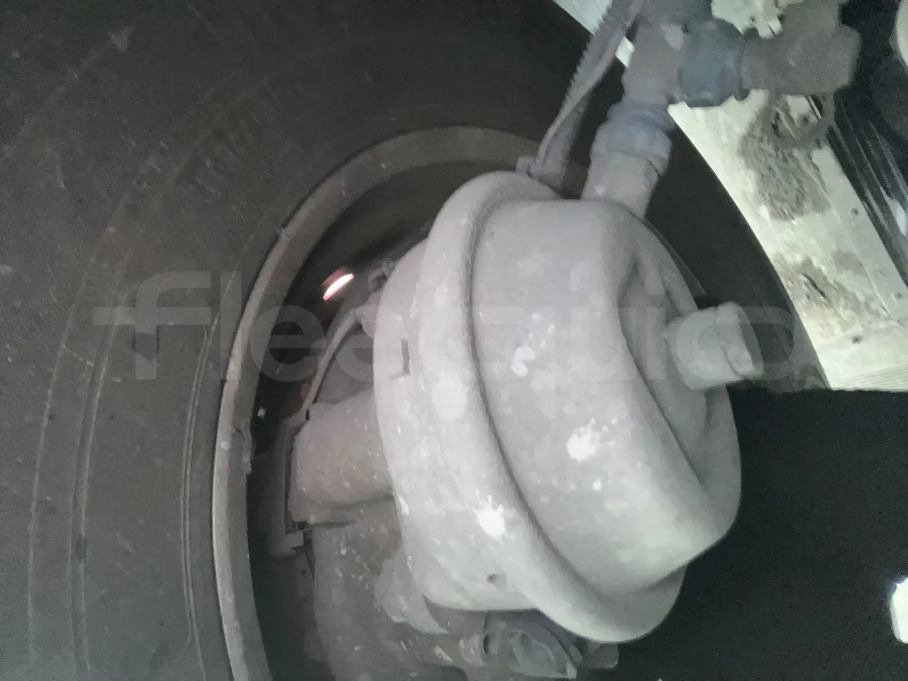 Iveco 397E Atlantis - EUR3 - 316kW - 13.750m - axel 3 shock absorbers 1 right