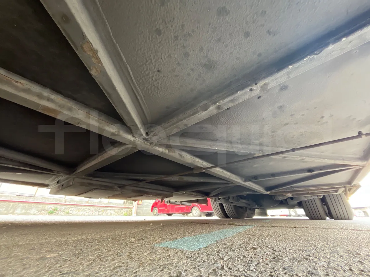 Iveco 397E Atlantis - EUR3 - 316kW - 13.750m - central undercarriage photo